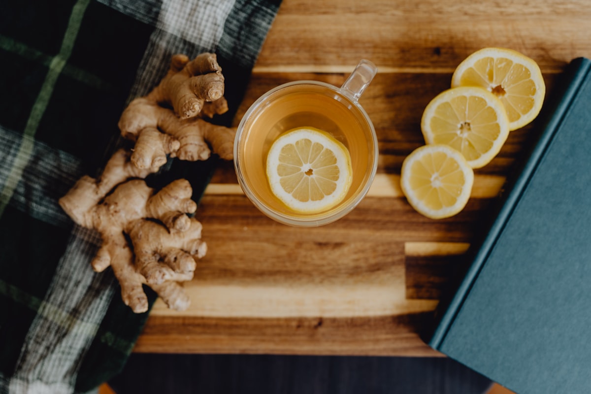 Süßlicher Kräutertee mit Fenchel